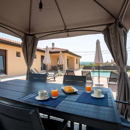 Holiday home Ferienvilla 'villa Xenia By Interhome
